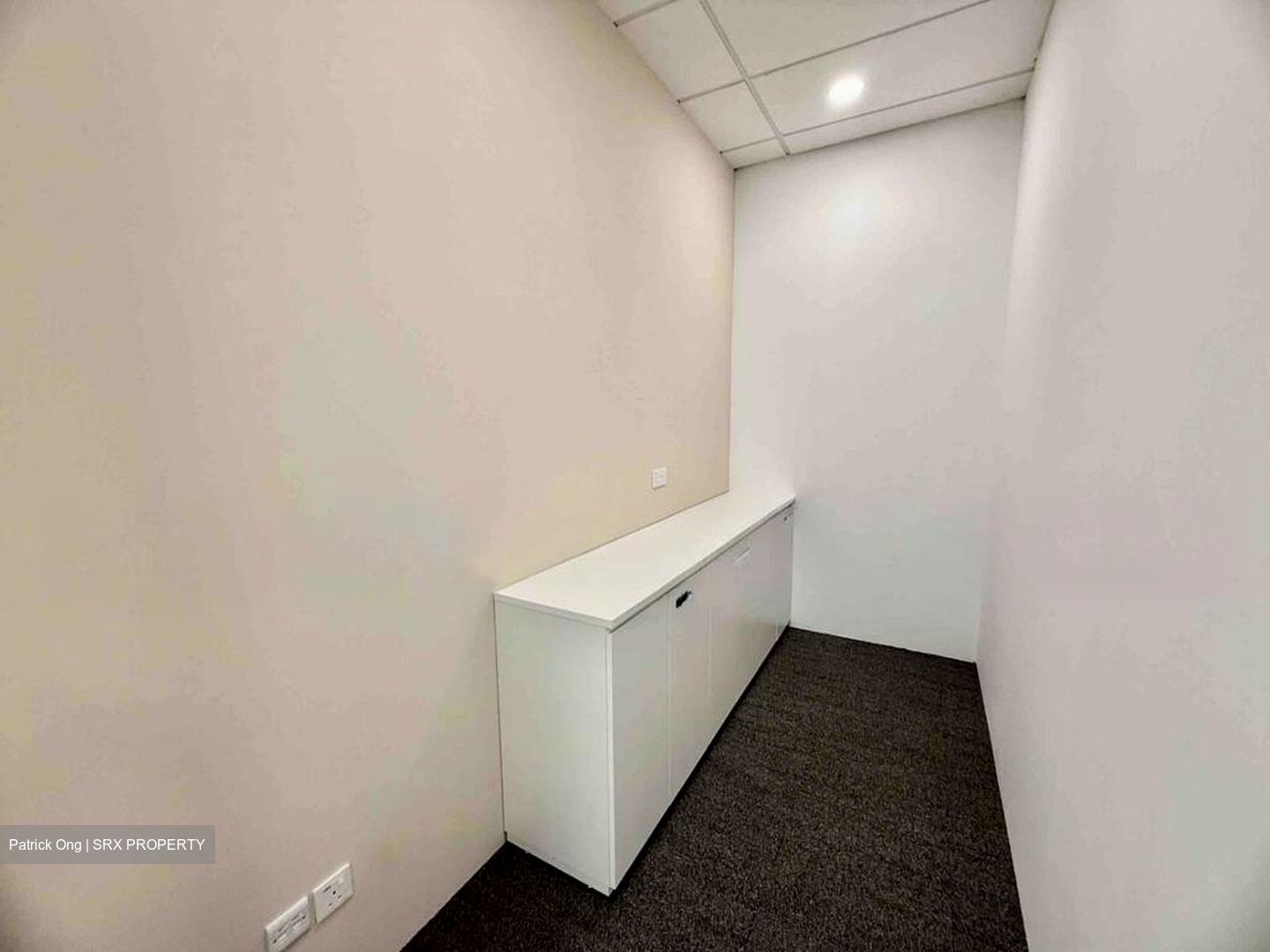 Oue Downtown (D1), Office #519729801